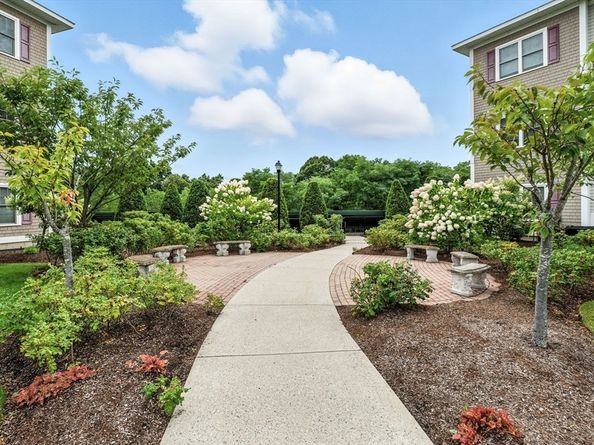 360 Andover St 2101, Danvers MA 01923