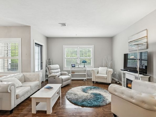 360 Andover St 2101, Danvers MA 01923