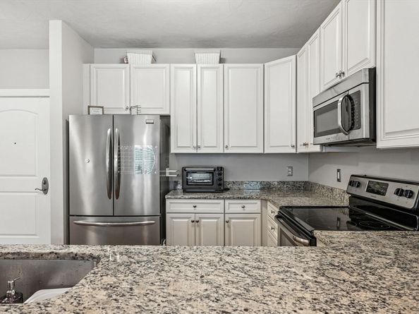 360 Andover St 2101, Danvers MA 01923