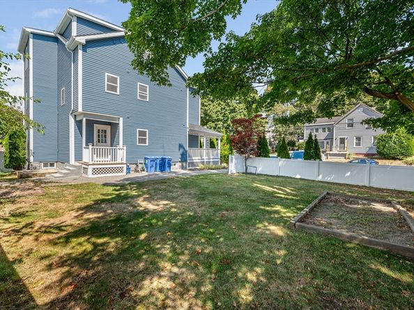 6 Nelly St 1, Wakefield MA 01880