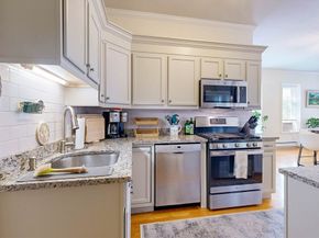309-311 Emerson St 8, Boston MA 02127