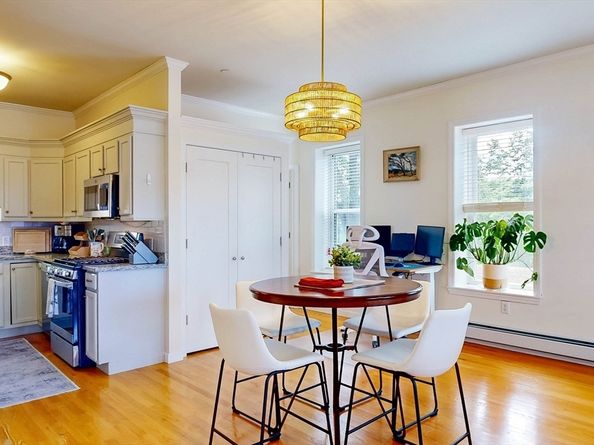 309-311 Emerson St 8, Boston MA 02127