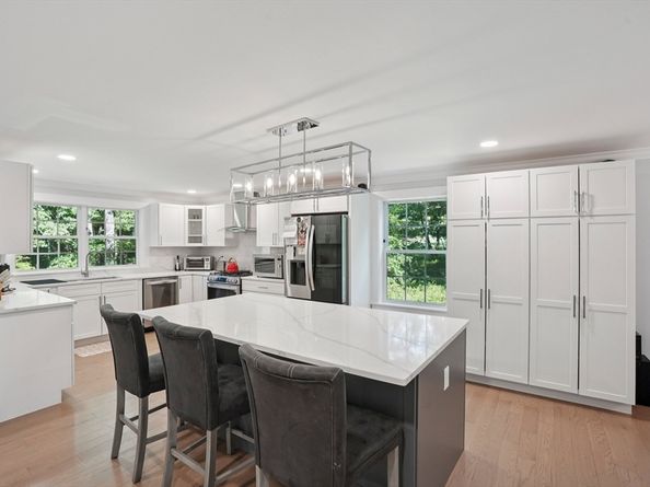 555 Old Harvard Rd, Boxborough MA 01719