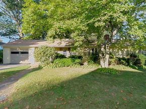 93 Longmeadow Ave, Worcester MA 01606