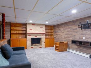 93 Longmeadow Ave, Worcester MA 01606