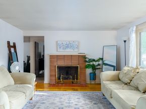 93 Longmeadow Ave, Worcester MA 01606