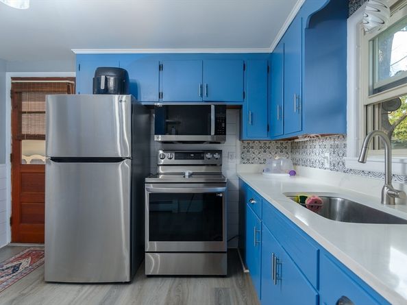 93 Longmeadow Ave, Worcester MA 01606