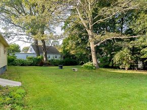 93 Longmeadow Ave, Worcester MA 01606