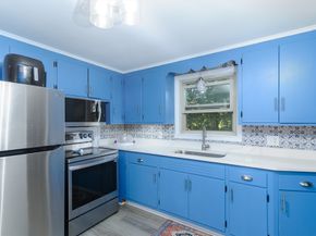 93 Longmeadow Ave, Worcester MA 01606