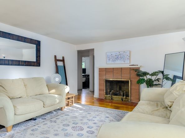93 Longmeadow Ave, Worcester MA 01606