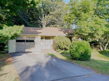 93 Longmeadow Ave