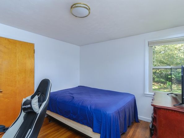 93 Longmeadow Ave, Worcester MA 01606