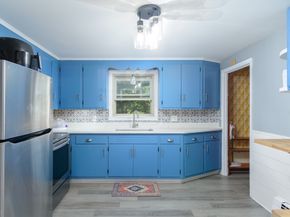 93 Longmeadow Ave, Worcester MA 01606