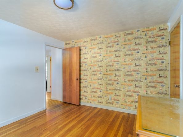 93 Longmeadow Ave, Worcester MA 01606