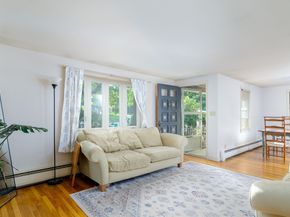 93 Longmeadow Ave, Worcester MA 01606