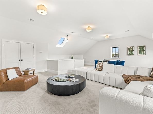 65 Summer St 1, Natick MA 01760
