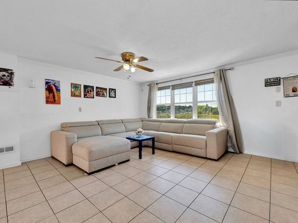 38 Browns Ave 38, Lynn MA 01905