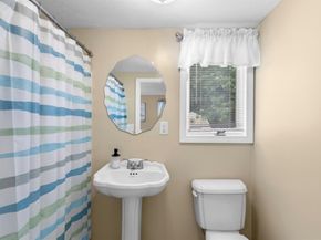 45 West St, Middleboro MA 02346