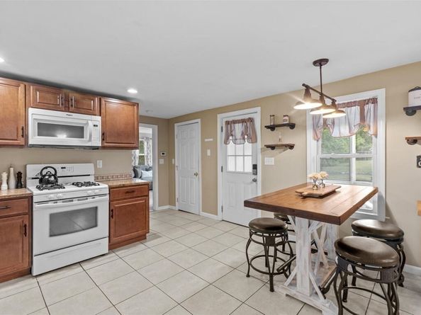 45 West St, Middleboro MA 02346