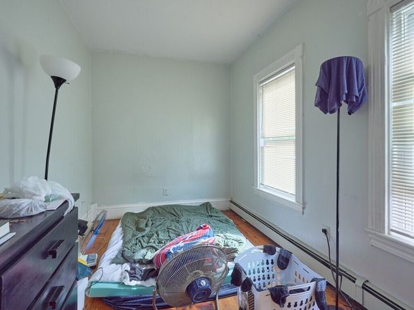 34 Garnet St, Fitchburg MA 01420
