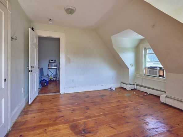 34 Garnet St, Fitchburg MA 01420
