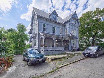 34 Garnet St