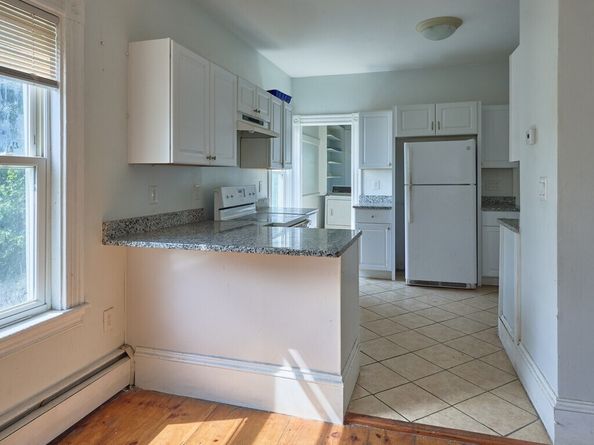 34 Garnet St, Fitchburg MA 01420