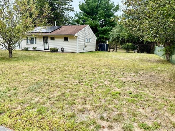 106 Baldwin Ave, Framingham MA 01701