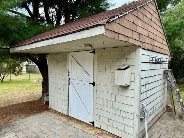 106 Baldwin Ave, Framingham MA 01701