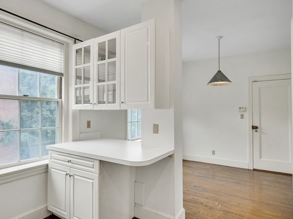 141 Beaconsfield Rd 6, Brookline MA 02445