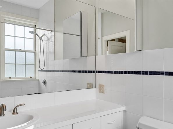 141 Beaconsfield Rd 6, Brookline MA 02445