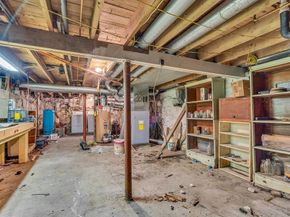 50 Hartford Ave E, Mendon MA 01756