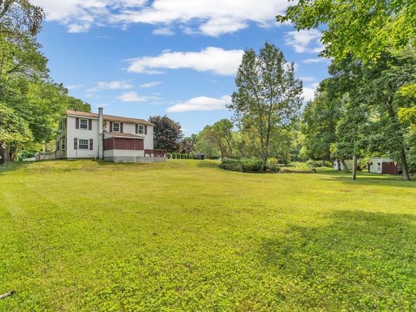 50 Hartford Ave E, Mendon MA 01756