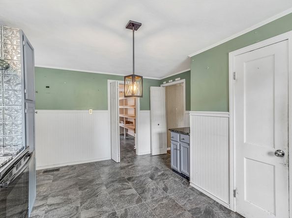 50 Hartford Ave E, Mendon MA 01756
