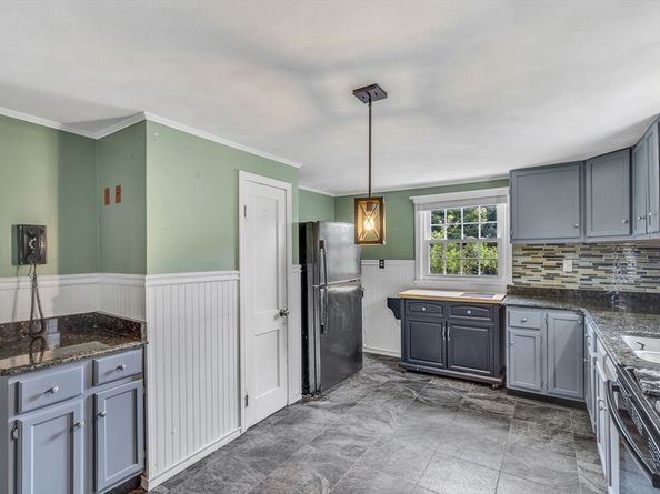 50 Hartford Ave E, Mendon MA 01756