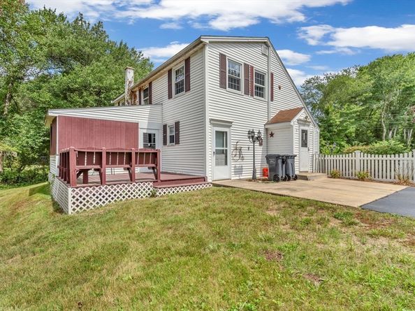 50 Hartford Ave E, Mendon MA 01756