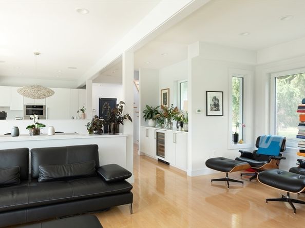 49 Powisset St, Dover MA 02030