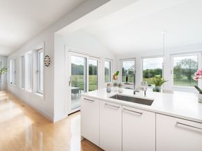 49 Powisset St, Dover MA 02030