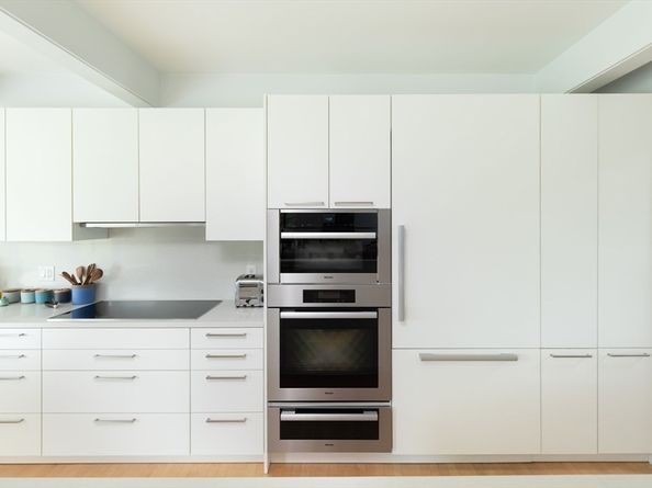 49 Powisset St, Dover MA 02030