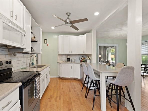 52 Burkeside Ave, Brockton MA 02301