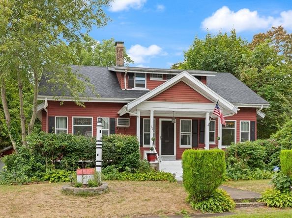 52 Burkeside Ave, Brockton MA 02301