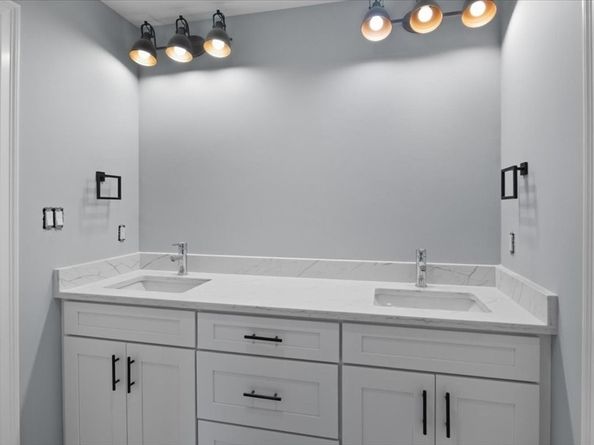 20 Shuttleworth, Dedham MA 02026