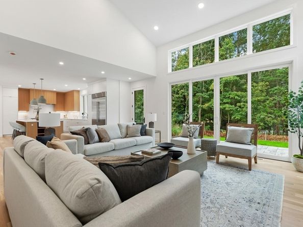 6 Linc Cole Lane, Lexington MA 02421