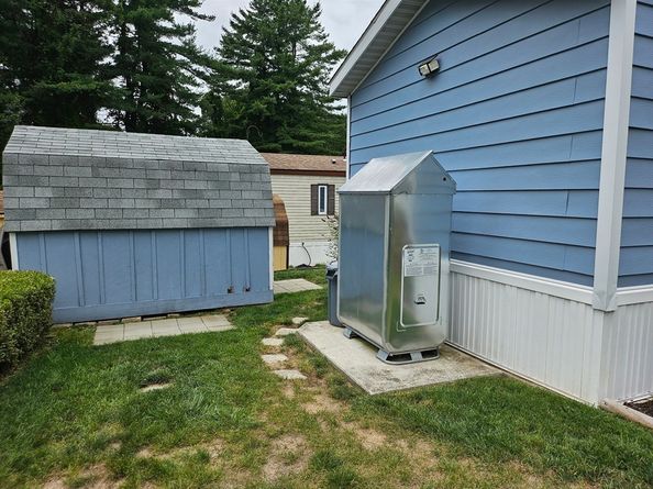 135 Pine Avenue, Sturbridge MA 01566