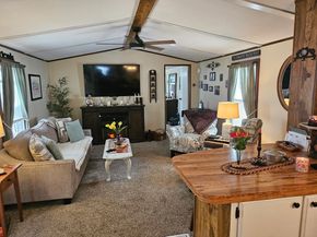135 Pine Avenue, Sturbridge MA 01566