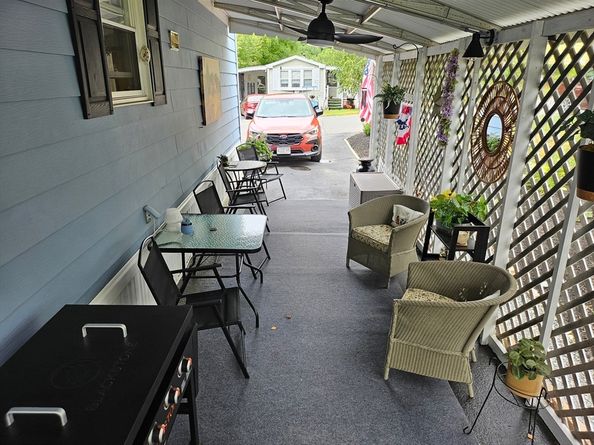 135 Pine Avenue, Sturbridge MA 01566