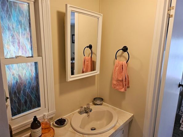 135 Pine Avenue, Sturbridge MA 01566