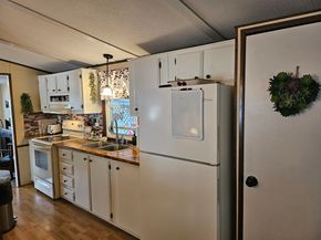 135 Pine Avenue, Sturbridge MA 01566