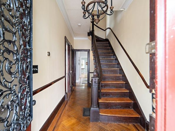 8 Thornley St, Boston MA 02125