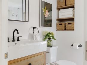 33 Pilgrim St, North Andover MA 01845